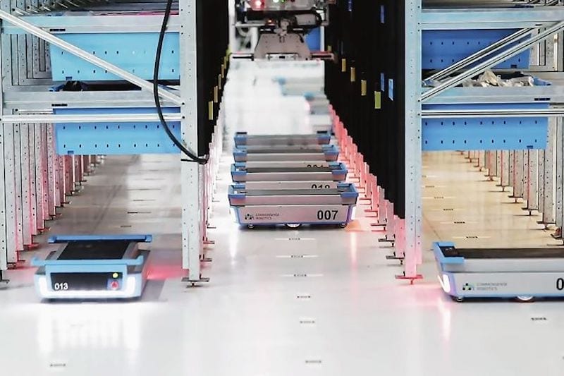 AGVs vs AMRs: differences between mobile robots