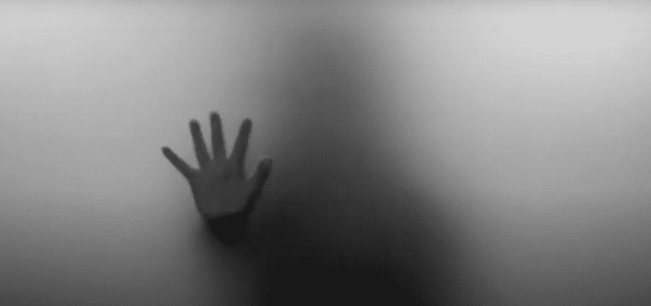 How shadows can help robots understand human touch