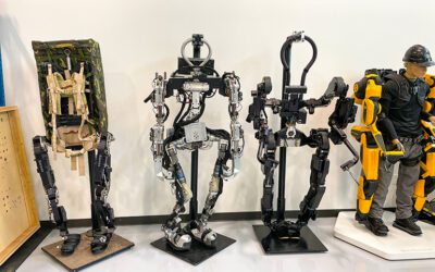 Sarcos demonstrates exoskeleton and dexterous robot