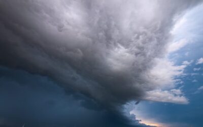 Leveraging Topological Data Analysis in Predicting Extreme Weather Events